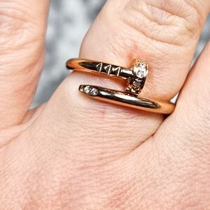 Nail Elegant Rose Gold Color Ring with Crystal Accents Juste Clou